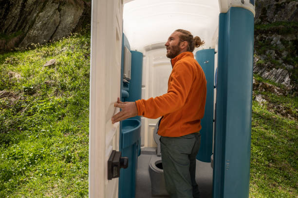 Portable Toilet Options We Offer in Guttenberg, NJ